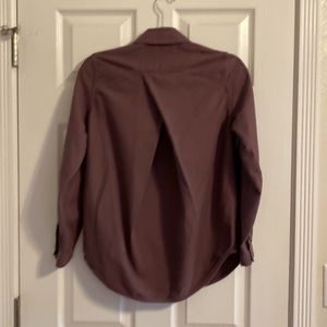 Lululemon Full Day Ahead Women’s button up shirt. Size 4, dusty plum in color.
